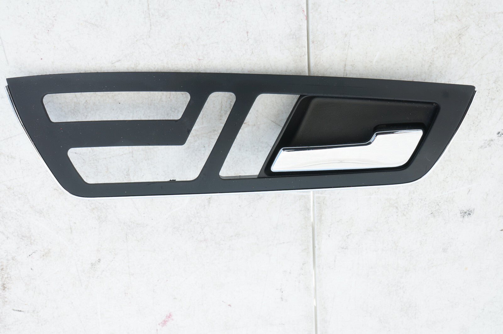 07-13 MERCEDES S550 W221 FRONT RIGHT PASS DOOR INTERIOR HANDLE TRIM PLATE OEM