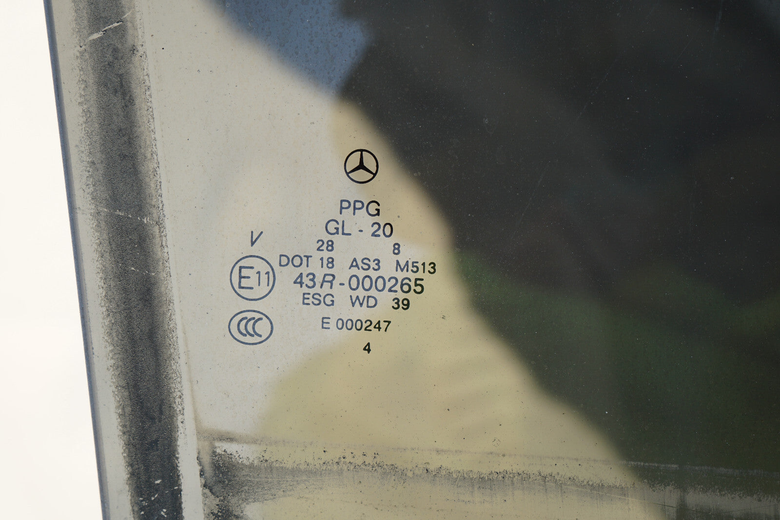 2006 - 2010 MERCEDES BENZ R350 R500 W251 REAR RIGHT PASS SIDE WINDOW GLASS OEM