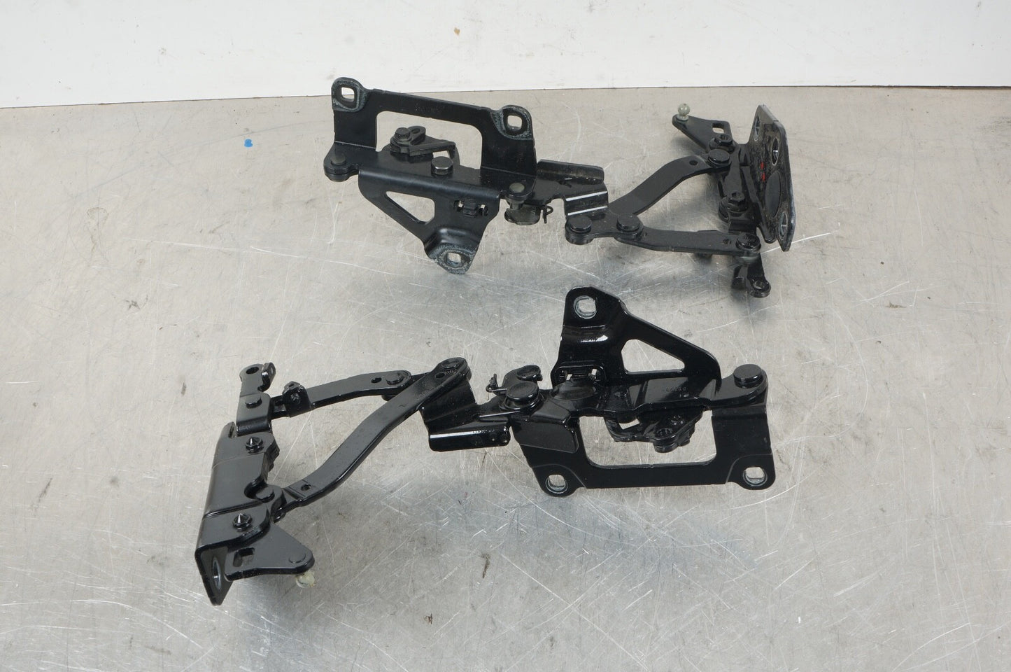 2013-2020 MERCEDES SL CLASS R231 - FRONT HOOD LEFT & RIGHT HINGES PAIR BLACK OEM