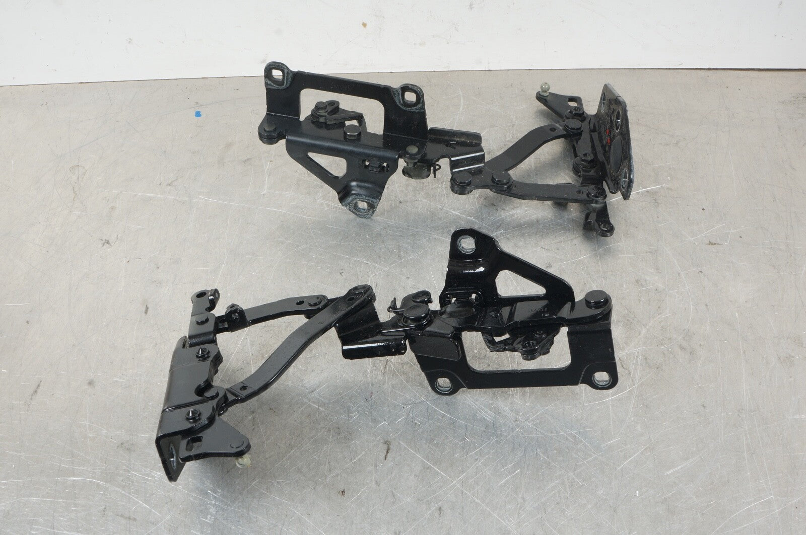 2013-2020 MERCEDES SL CLASS R231 - FRONT HOOD LEFT & RIGHT HINGES PAIR BLACK OEM