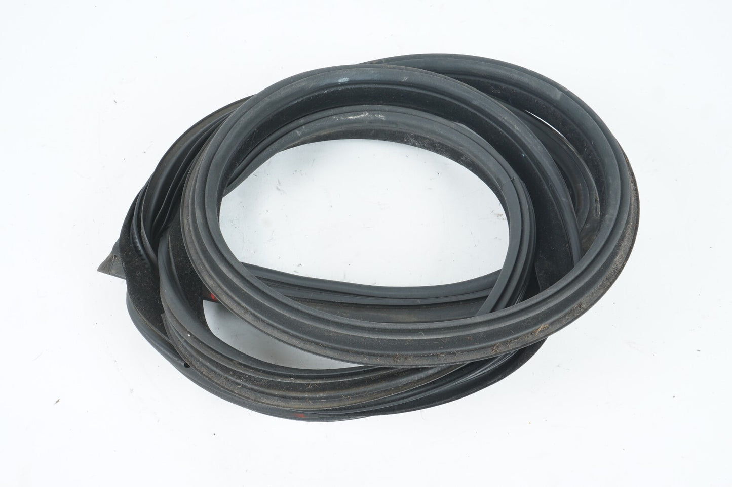 2012 - 2018 BMW 650i 640i COUPE FRONT RIGHT PASSENGER DOOR WEATHERSTRIP SEAL OEM