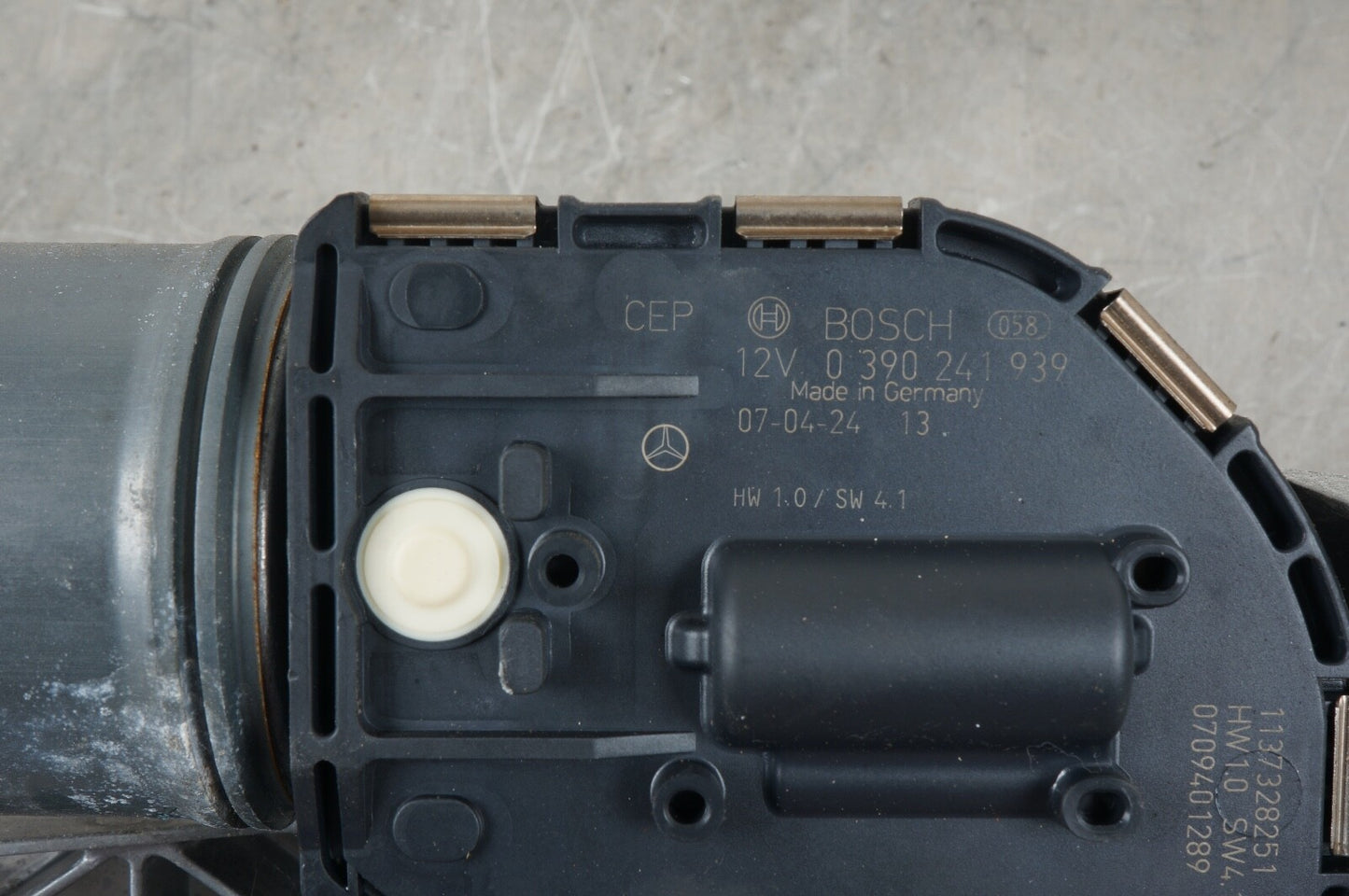 07-14 Mercedes W221 S550 CL550 Left Windshield Washer Wiper Motor 0390241939 OEM