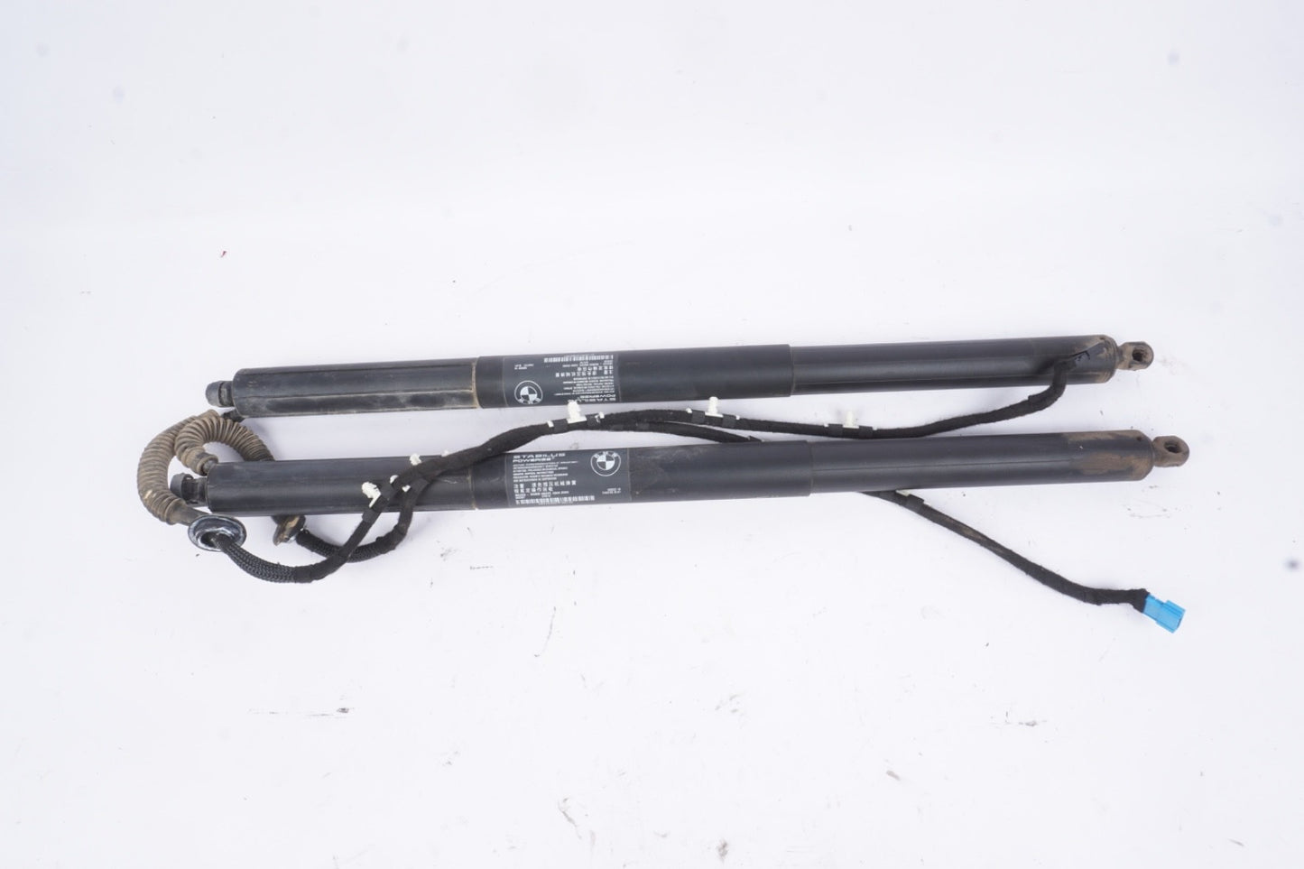 2011 - 2017 BMW X3 F25  Left Right Rear Trunk Lid Gate Lift Spindle Drive Shock