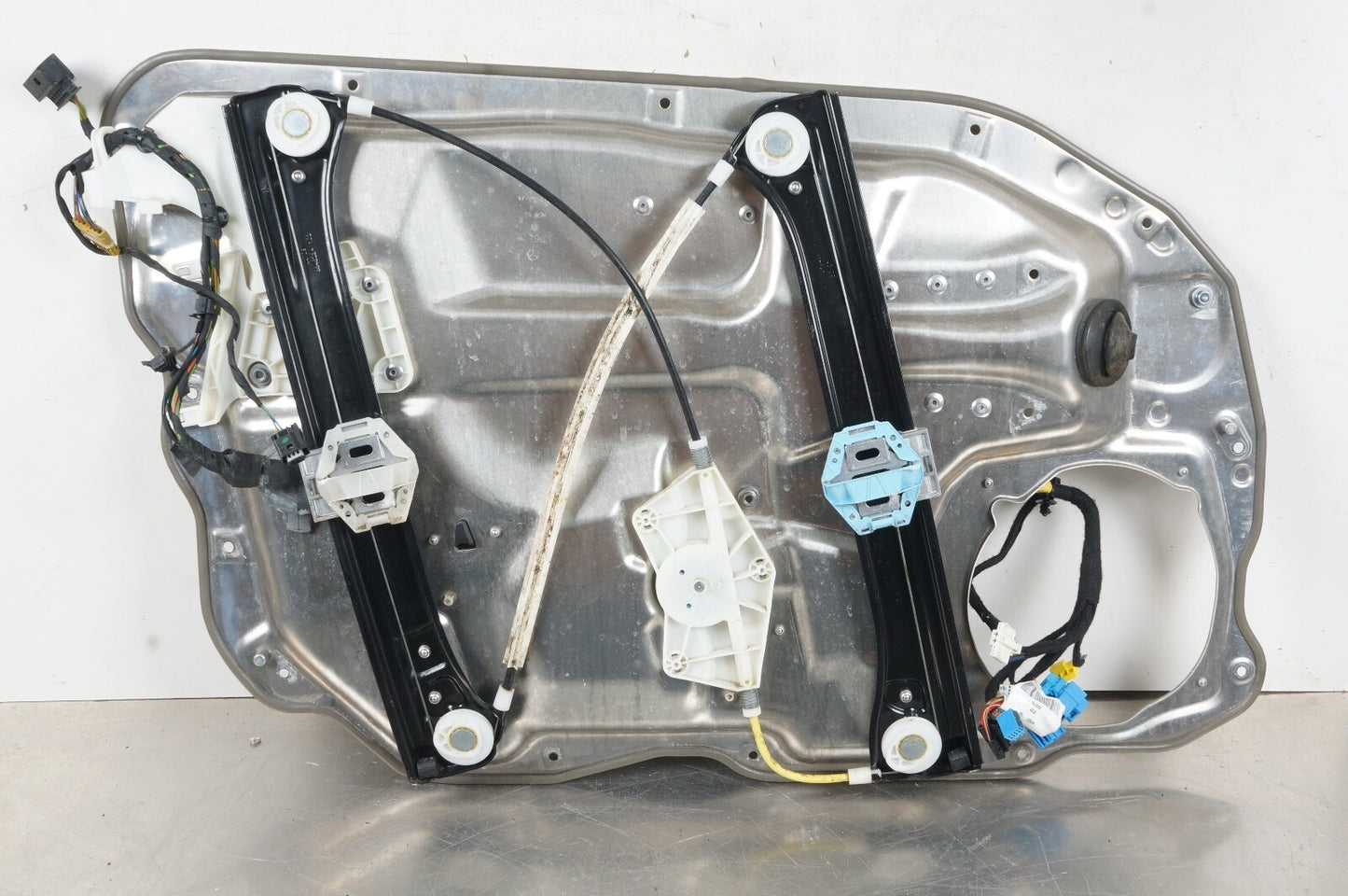 07-13 Mercedes W221 S400 S550 Front Right Side Door Window Regulator Frame Panel