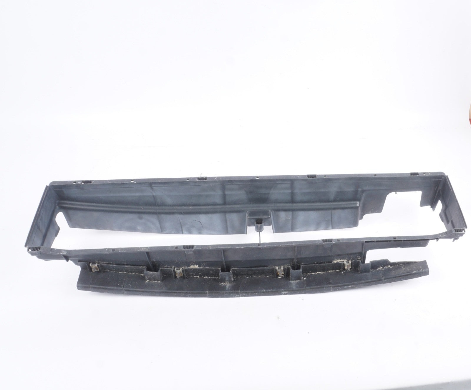 2009 2012 BMW 7 SERIES F01 F02 4.4L RADIATOR CORE SUPPORT AIR DUCT FRONT OEM