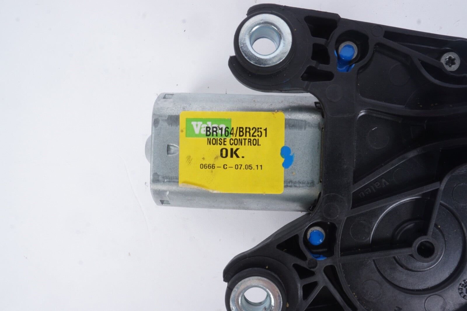 06-19 Mercedes W166 ML350 GL450 R350 Rear Glass Windshield Wiper Motor OEM