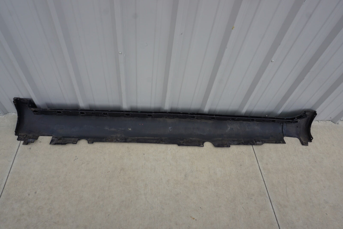 04-10 AUDI A8 Quattro L Right-Passenger Side Rocker Panel Skirt Molding OEM