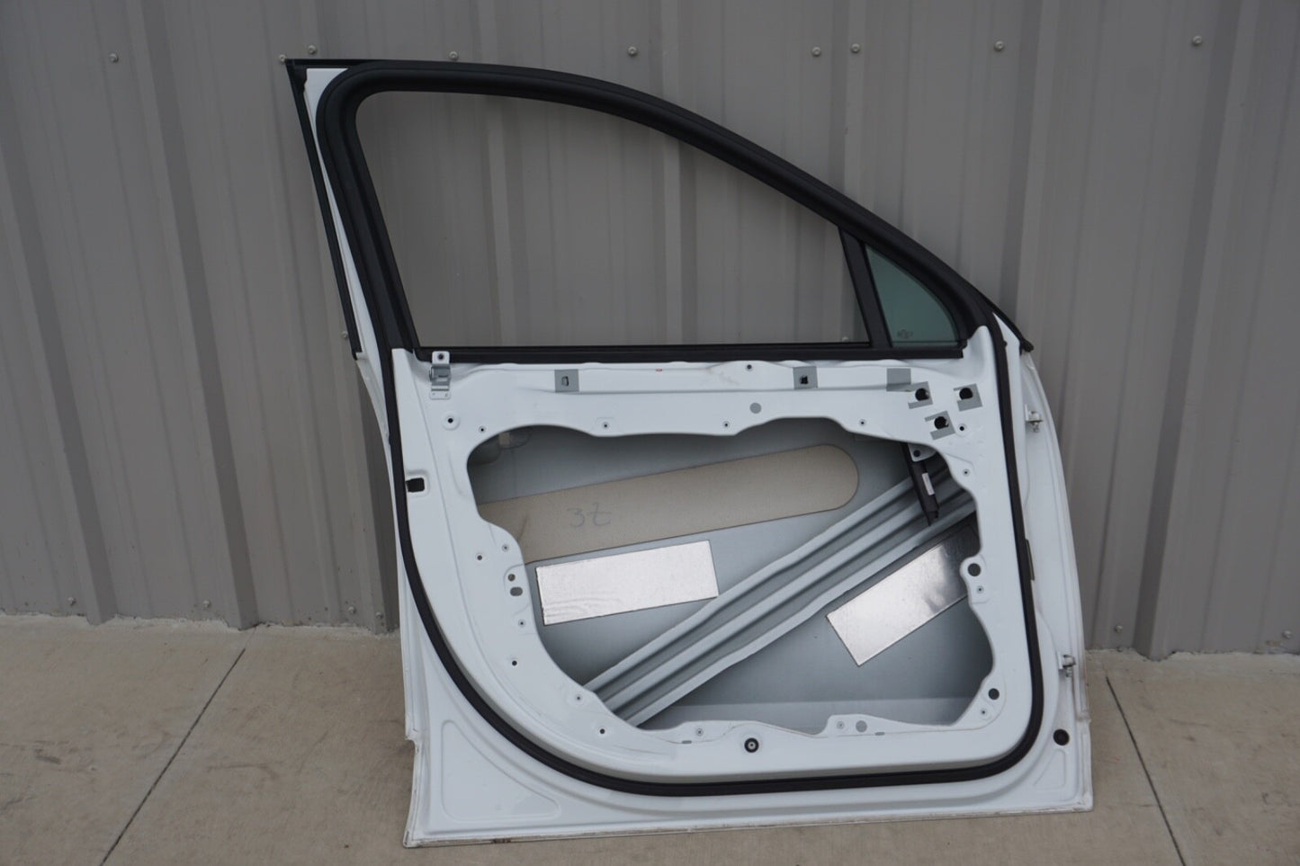 2011 - 2018 Porsche Cayenne 958 Front Door Shell Left Driver Side OEM