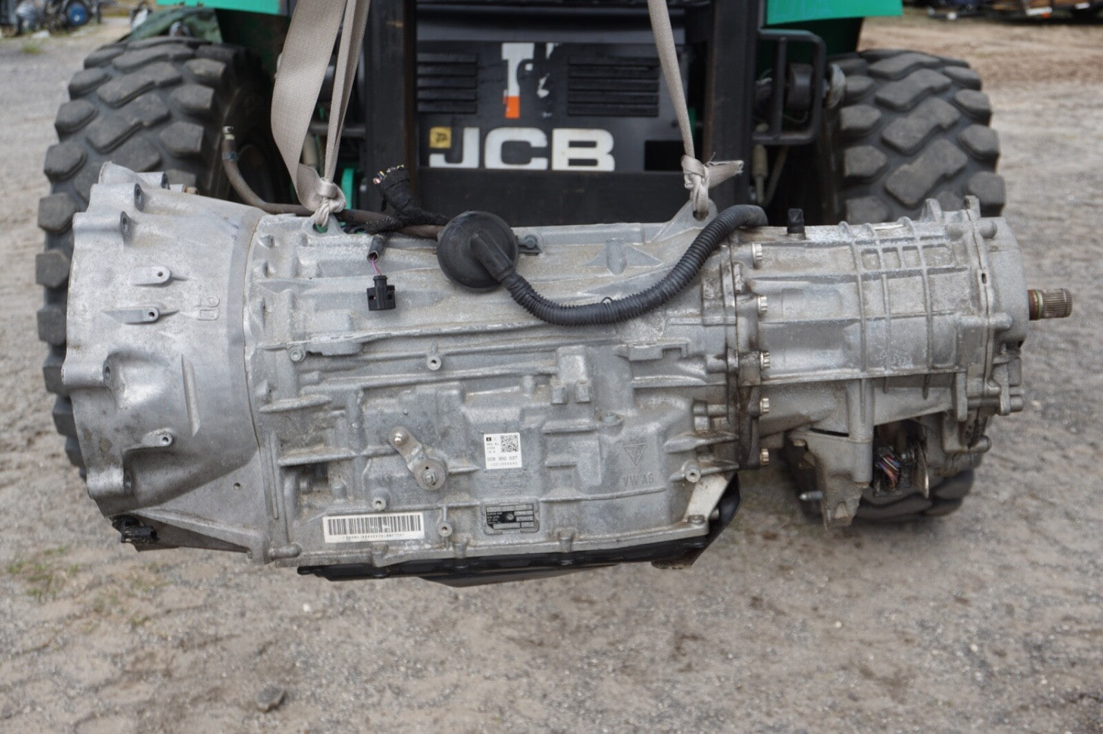 2011-2014 PORSCHE CAYENNE 4.8L AWD 8-SPEED (MXJ) TRANSMISSION TRANSFER CASE