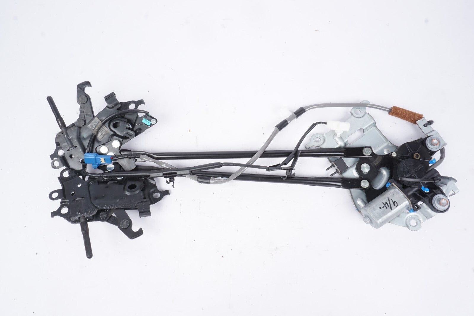 2010 - 2015 Lexus Is250 Is350 Convertible Rear Trunk Roof Lock Latch Motor Assy