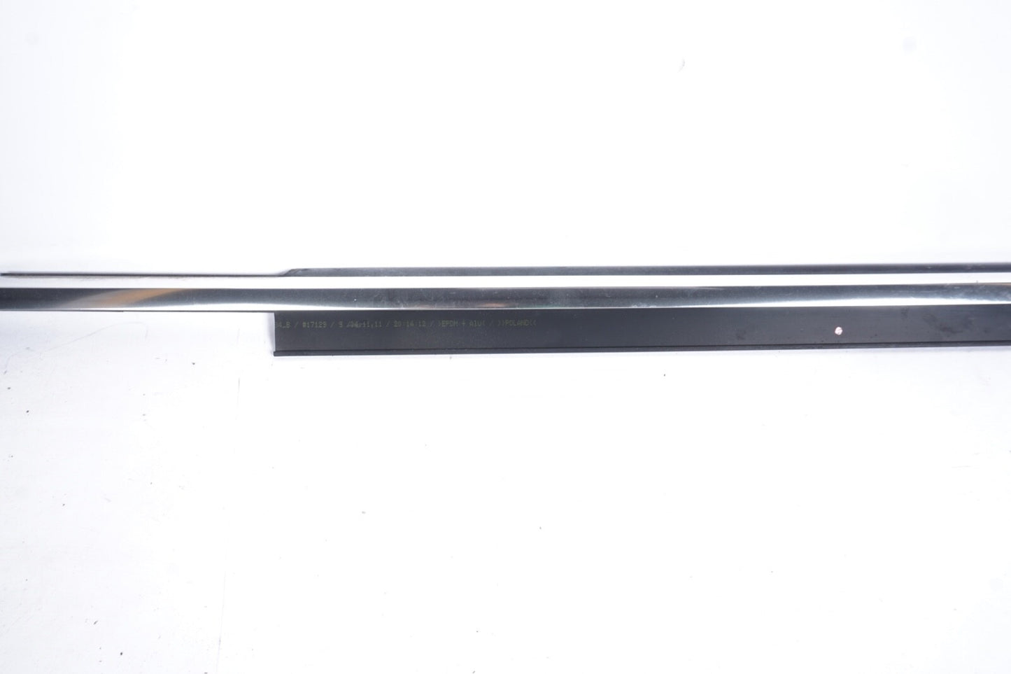 2012-2018 AUDI A7 FRONT LEFT DRIVER SIDE DOOR WINDOW BELT MOLDING 4G8853283B OEM