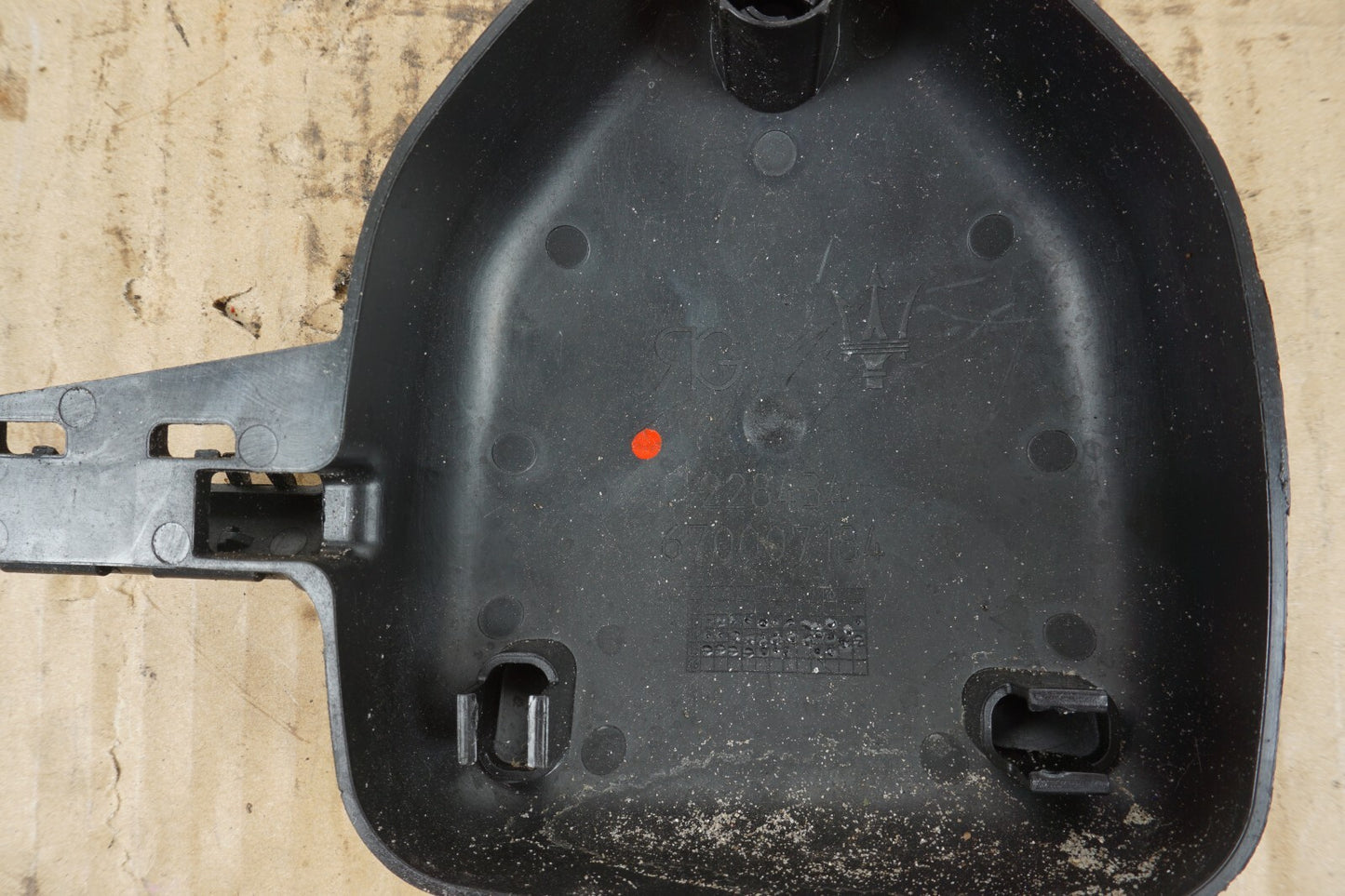 14-17 MASERATI QUATTROPORTE FRONT LEFT STRUT SHOCK ABSORBER CAP COVER OEM