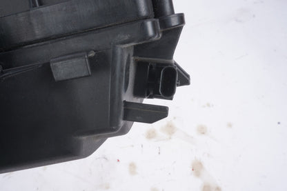 12-17 Mercedes W221 S550 CL550 Air Intake Cleaner Box Right 2780900201 OEM