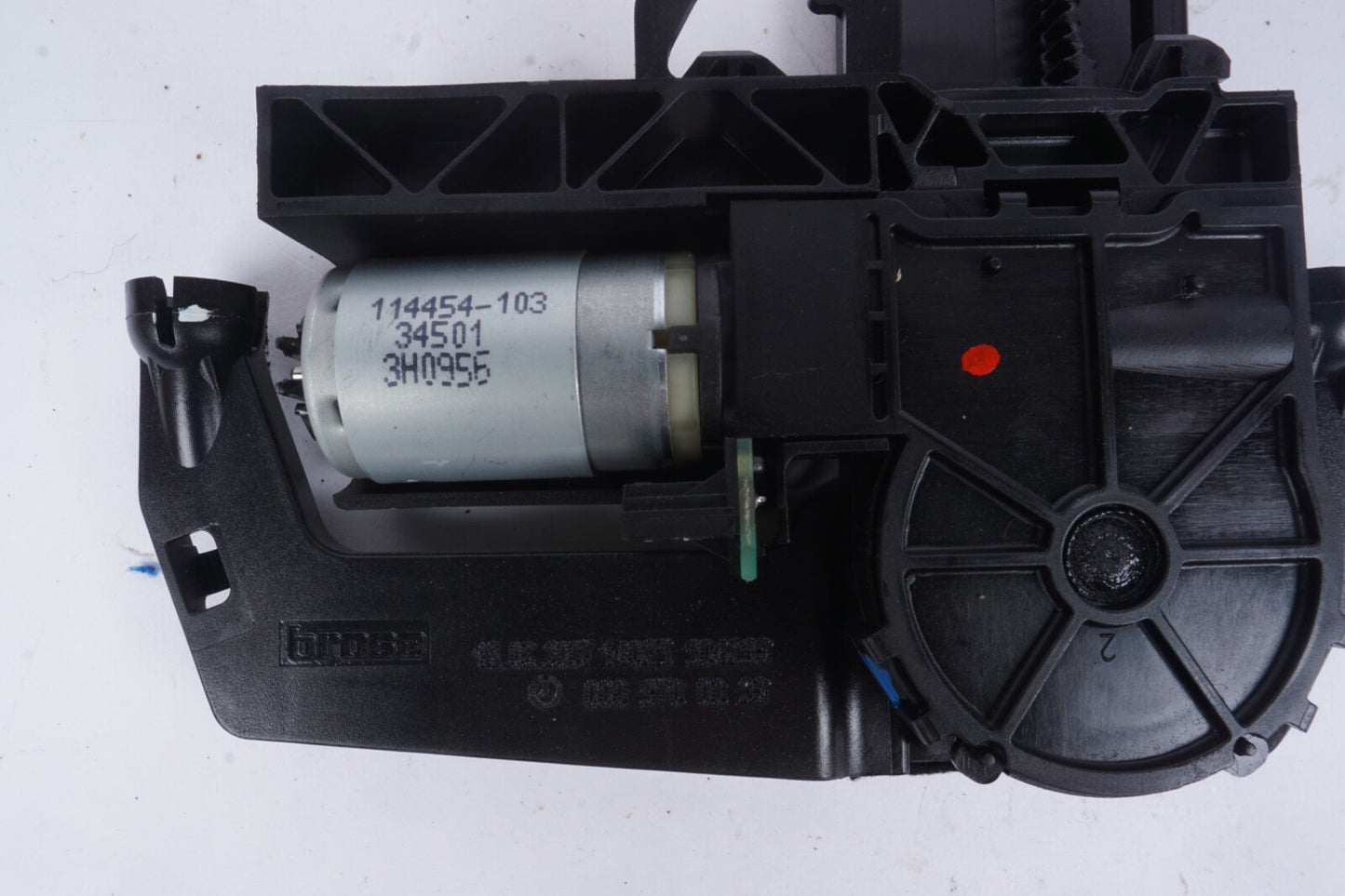 07-13 Mercedes S550 Front Left Seat Headrest Adjustment Motor 0009700026 OEM