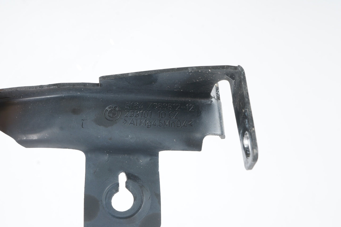 06-10 BMW 650I M6 E64 E63 FRONT LEFT RIGHT SIDE FENDER LOWER BRACKET HOLDER PAIR