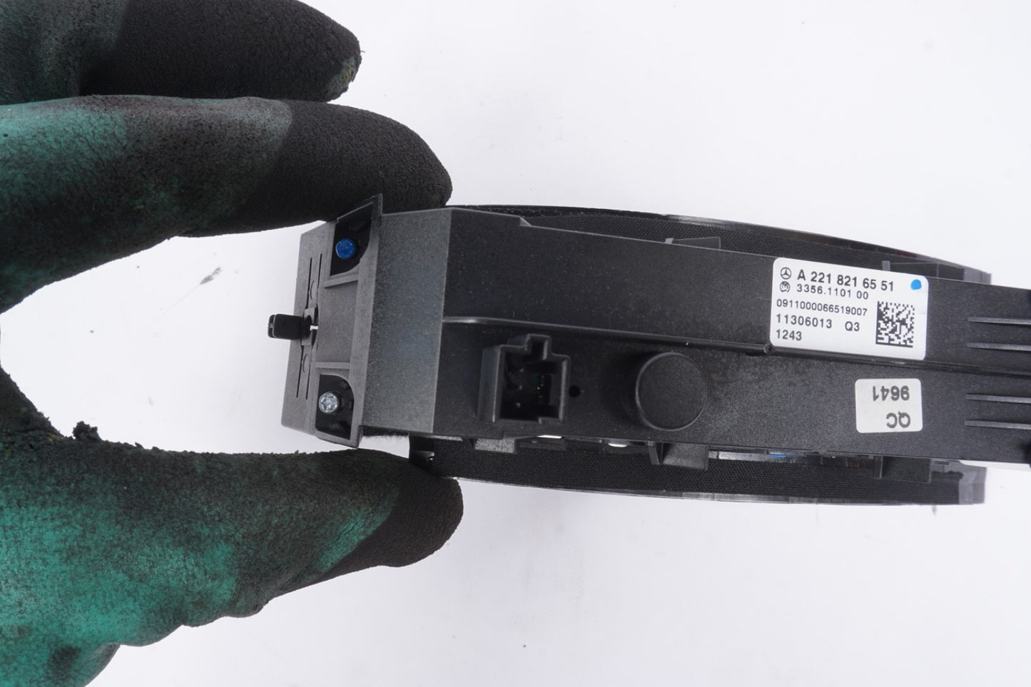 10-13 W221 MERCEDES S550 FRONT AIRMATIC SPORT CONTROL SWITCH  OEM 2218216551