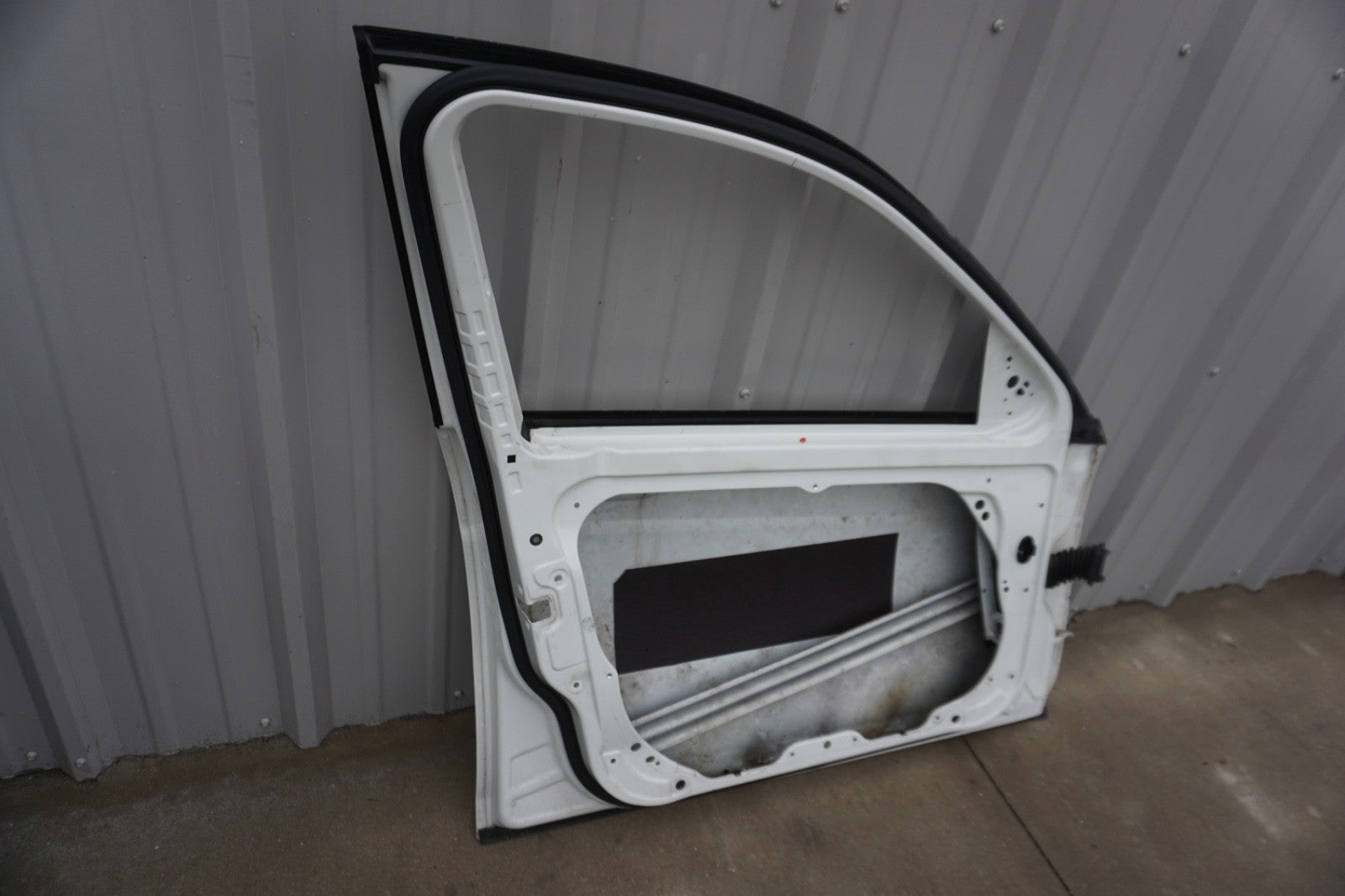 2008 - 2014 Mercedes C300 C250 C350 W204 Front Left Door Shell OEM