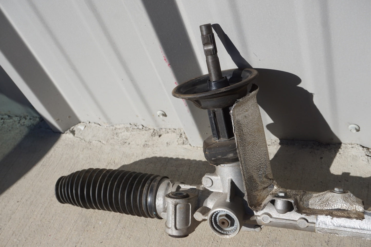 2016 - 2019 Jeep Renegade Steering Rack OEM