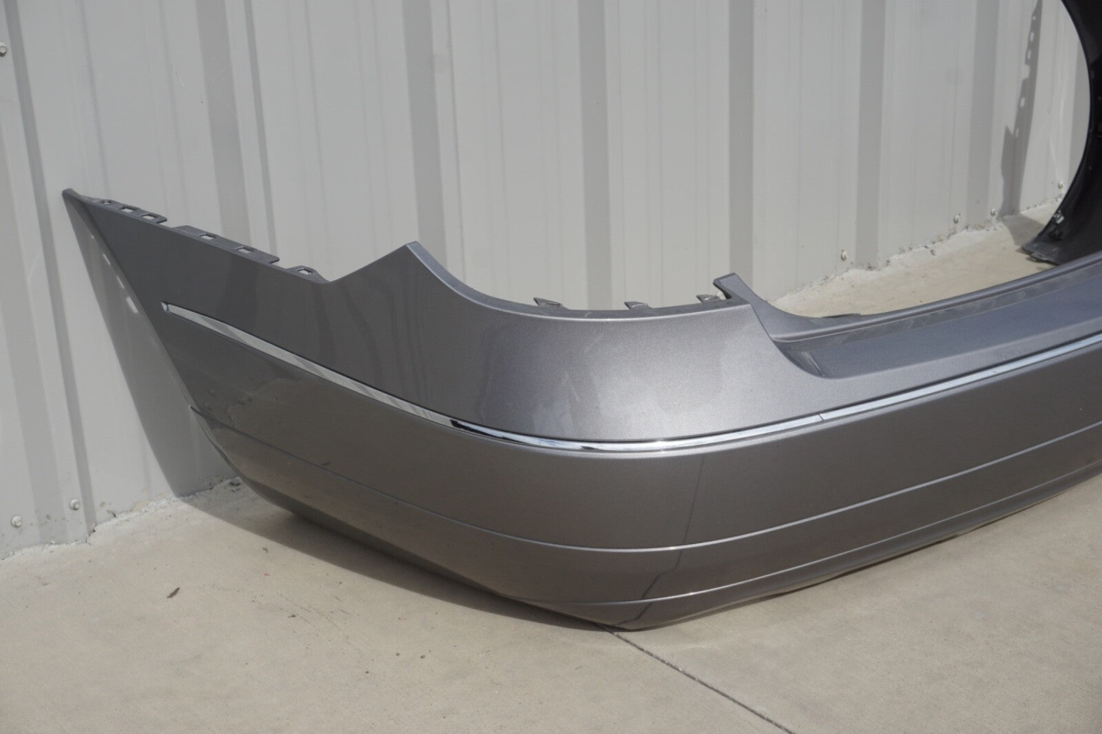 2010 2011 2012 2013 MERCEDES E350 CONVERTIBLE  COUPE REAR BUMPER COVER OEM