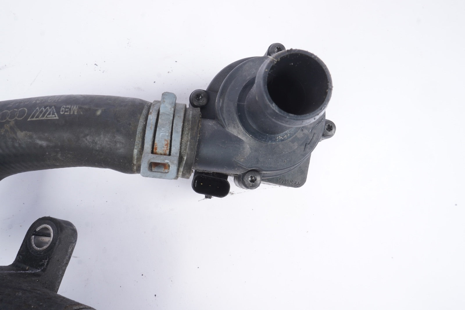 2011 - 2018 Audi A8 D4 4.2L Heater Control Valve Hvac Solenoid 4H0121671b Oem