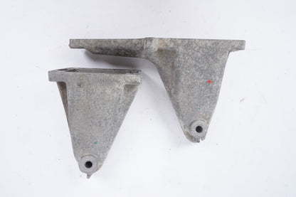 03-06 Mercedes R230 SL500 Engine Mount Bracket Support Set Right & Left OEM
