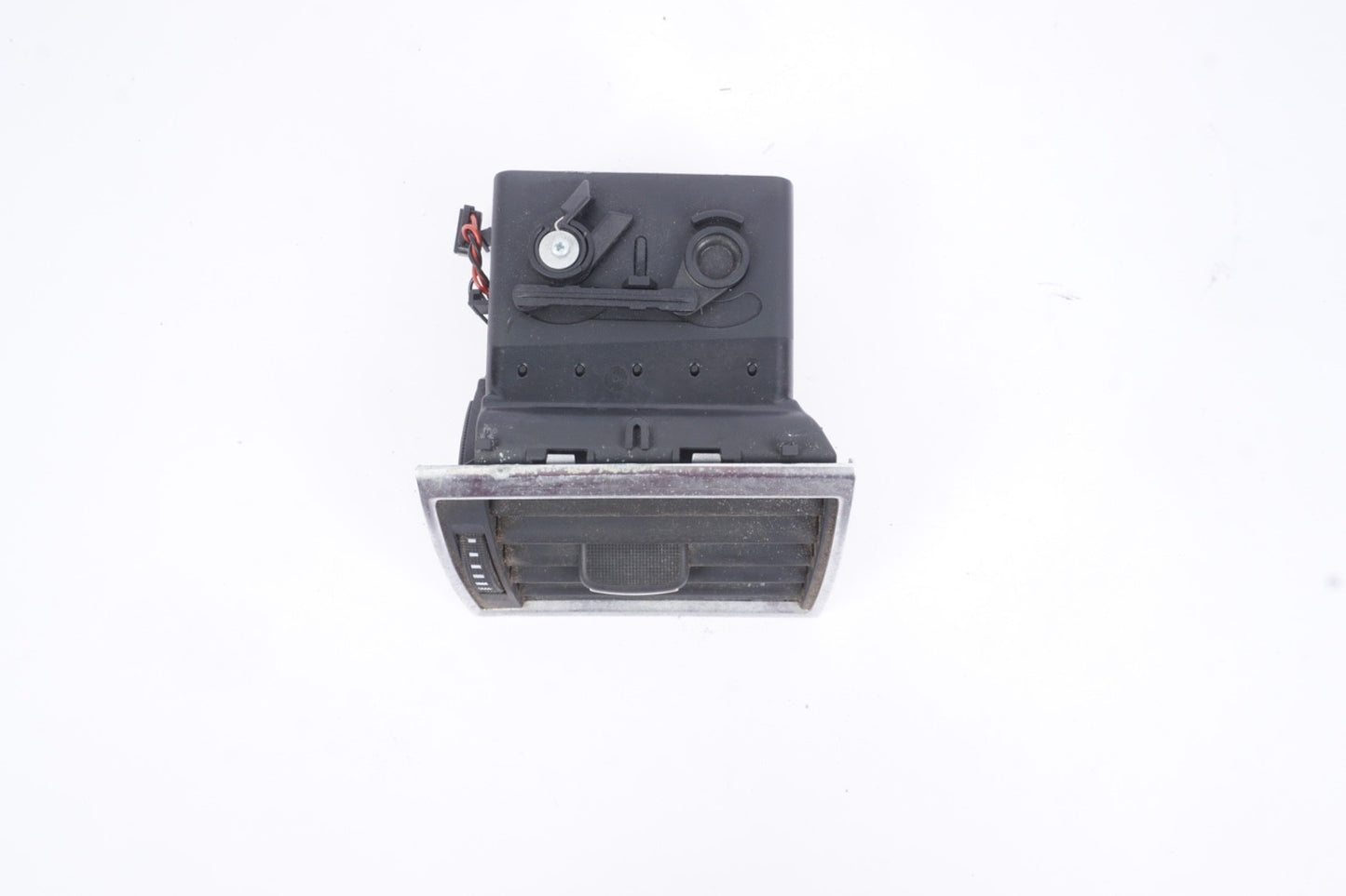 2004 - 2010 AUDI A8 S8 - LEFT Center DASH AIR VENT 4E0820951G