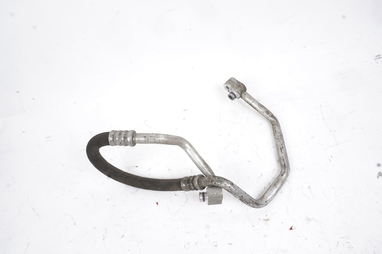 2014-2017 Volkswagen Passat 1.8L AC Refrigerant Discharge Hose 5C0820721S OEM