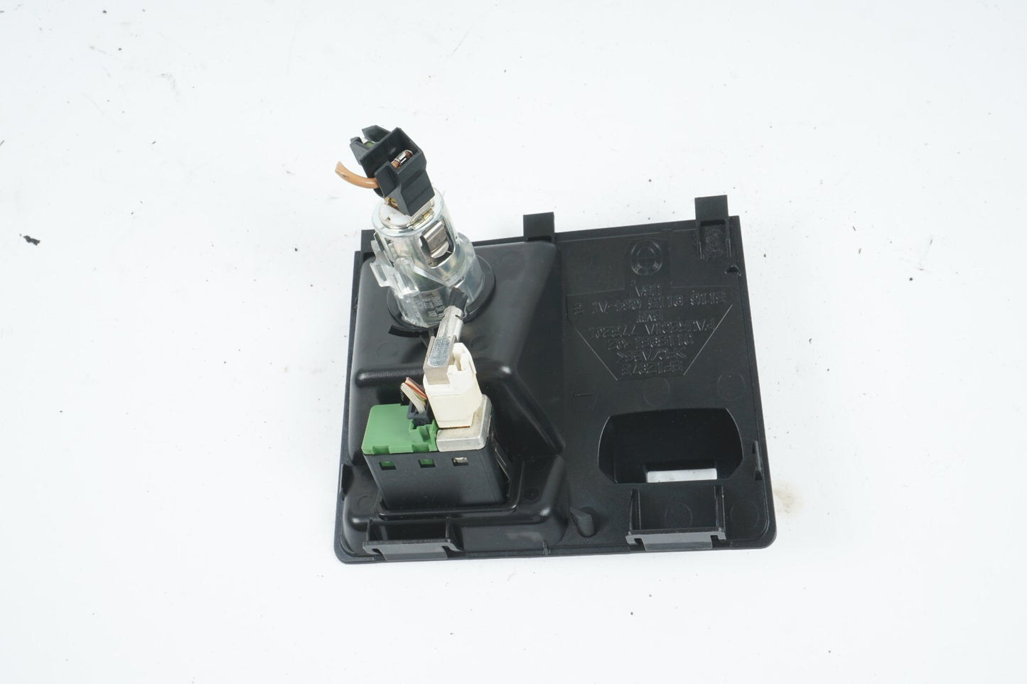 2008 - 2013 BMW X6 CENTER CONSOLE STORAGE BIN AUX INPUT AUDIO SOCKET OEM