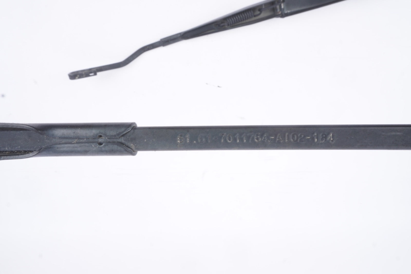 2003-2005 BMW Z4 E85 ROADSTER LEFT & RIGHT FRONT WINDSHIELD WIPER ARM SET OEM