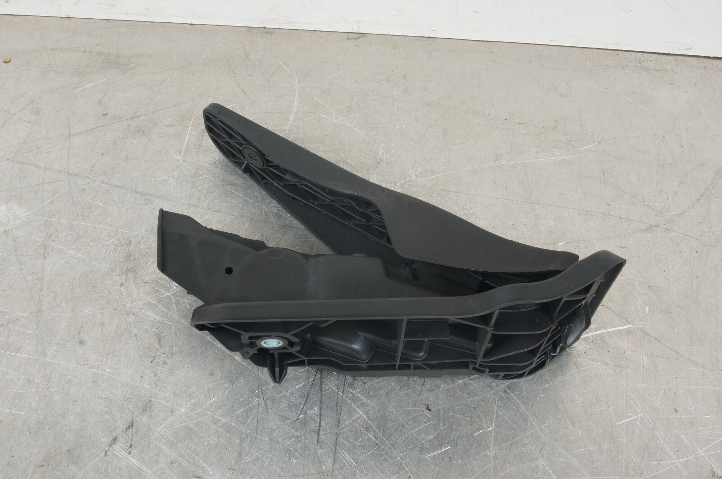 2020-2022 Cadillac CT4 GAS Accelerator Pedal 84534502 OEM