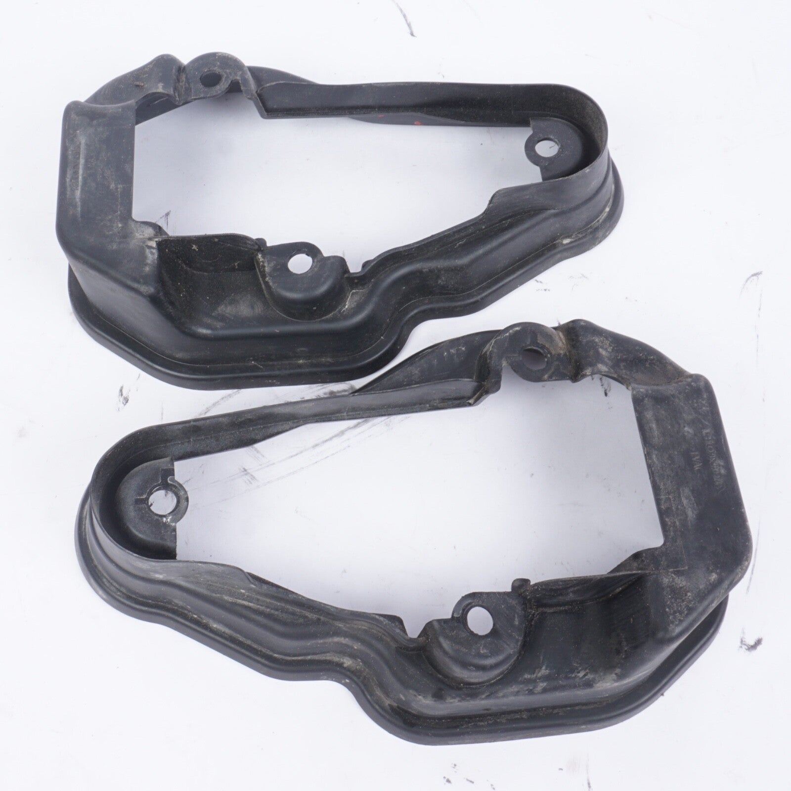 2018 - 2024 HONDA ODYSSEY REAR LH BLIND SPOT RADAR SENSOR MODULE COVER SEAL OEM
