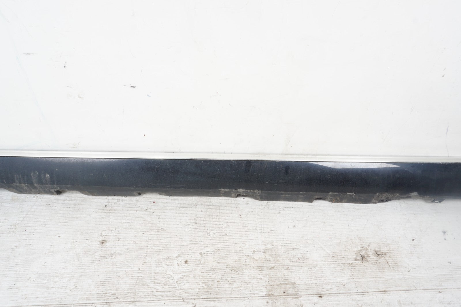 2011 - 2014 Audi A8L LONG Left Driver Side Rocker Panel Skirt Molding OEM