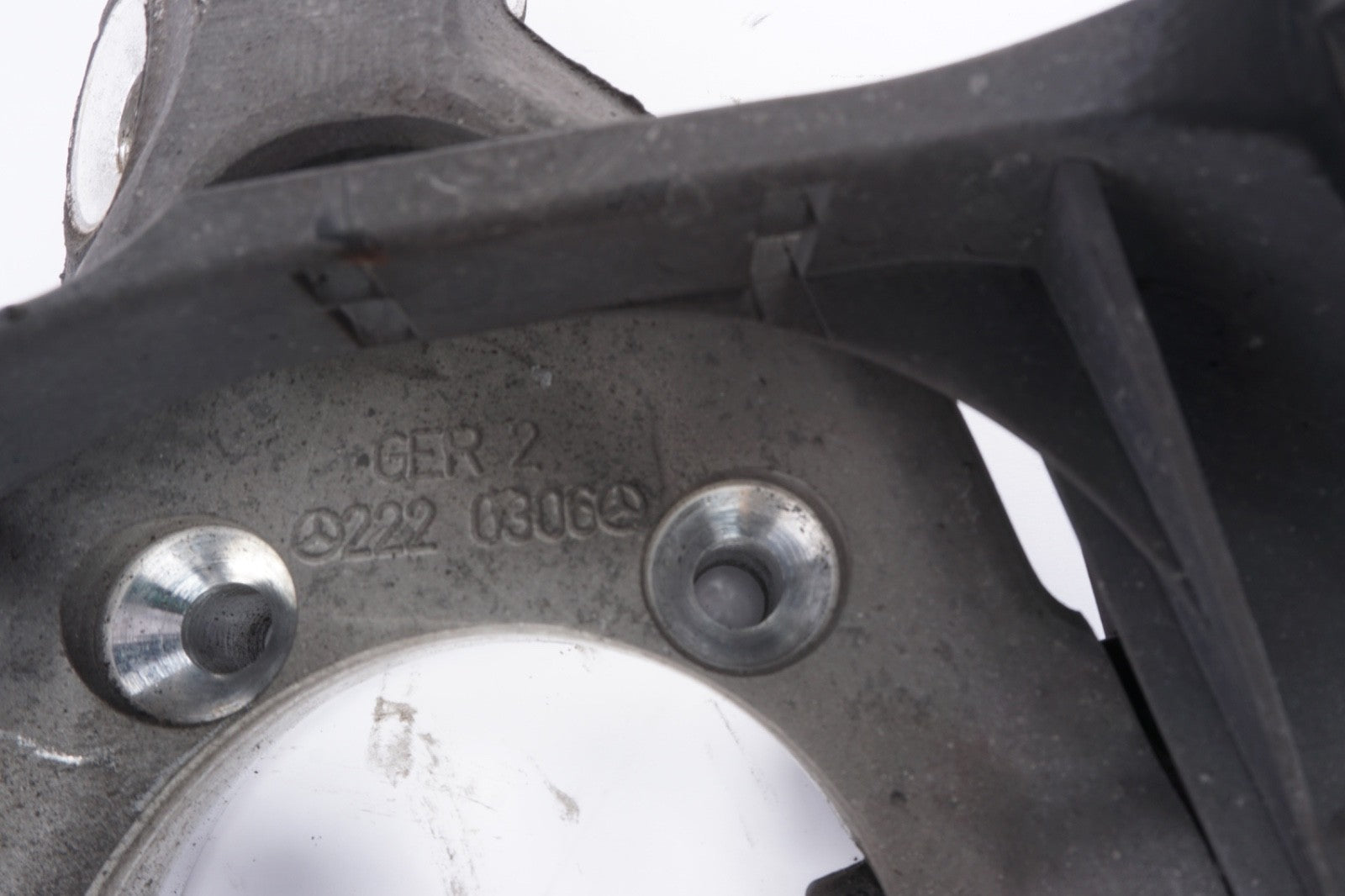 2014 - 2017 MERCEDES S S550 W222 REAR LEFT DRIVER SIDE SPINDLE KNUCKLE OEM