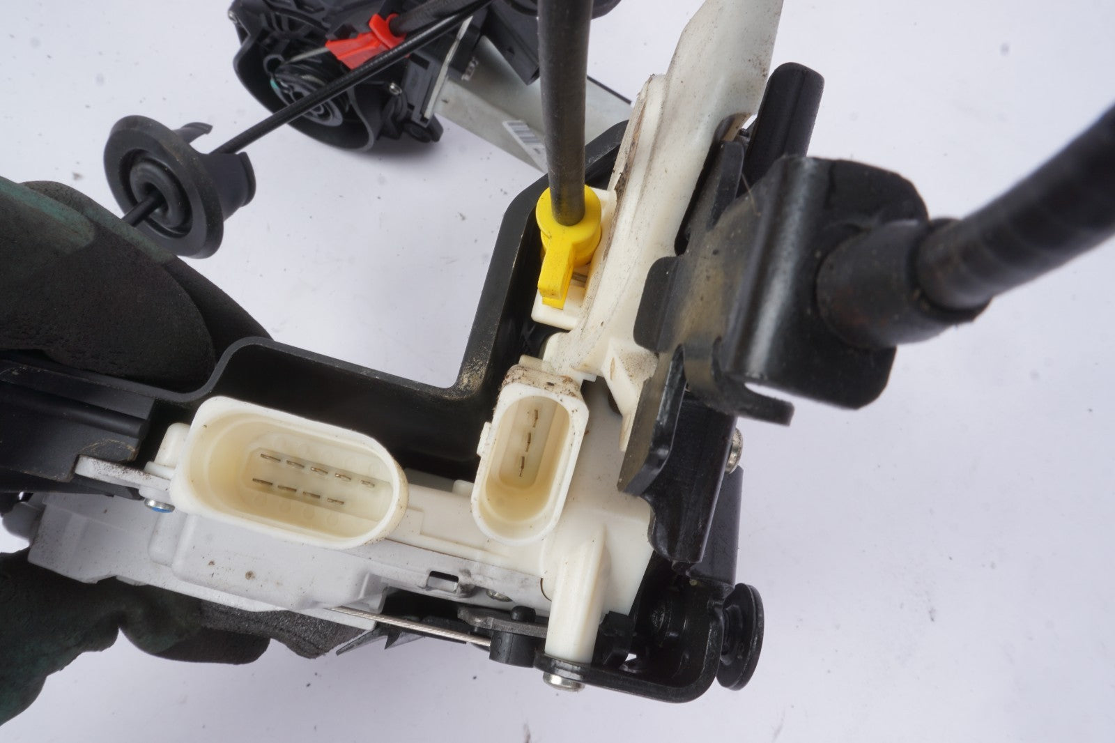 2011 - 2018 AUDI A8 QUATTRO FRONT LEFT DOOR LATCH LOCK ACTUATOR OEM