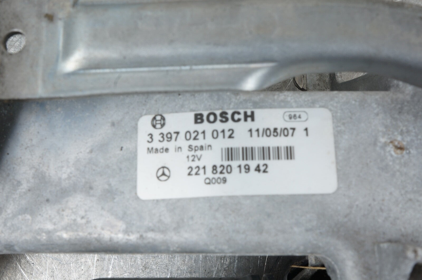 07-14 Mercedes W221 S550 CL550 Left Windshield Washer Wiper Motor 0390241939 OEM