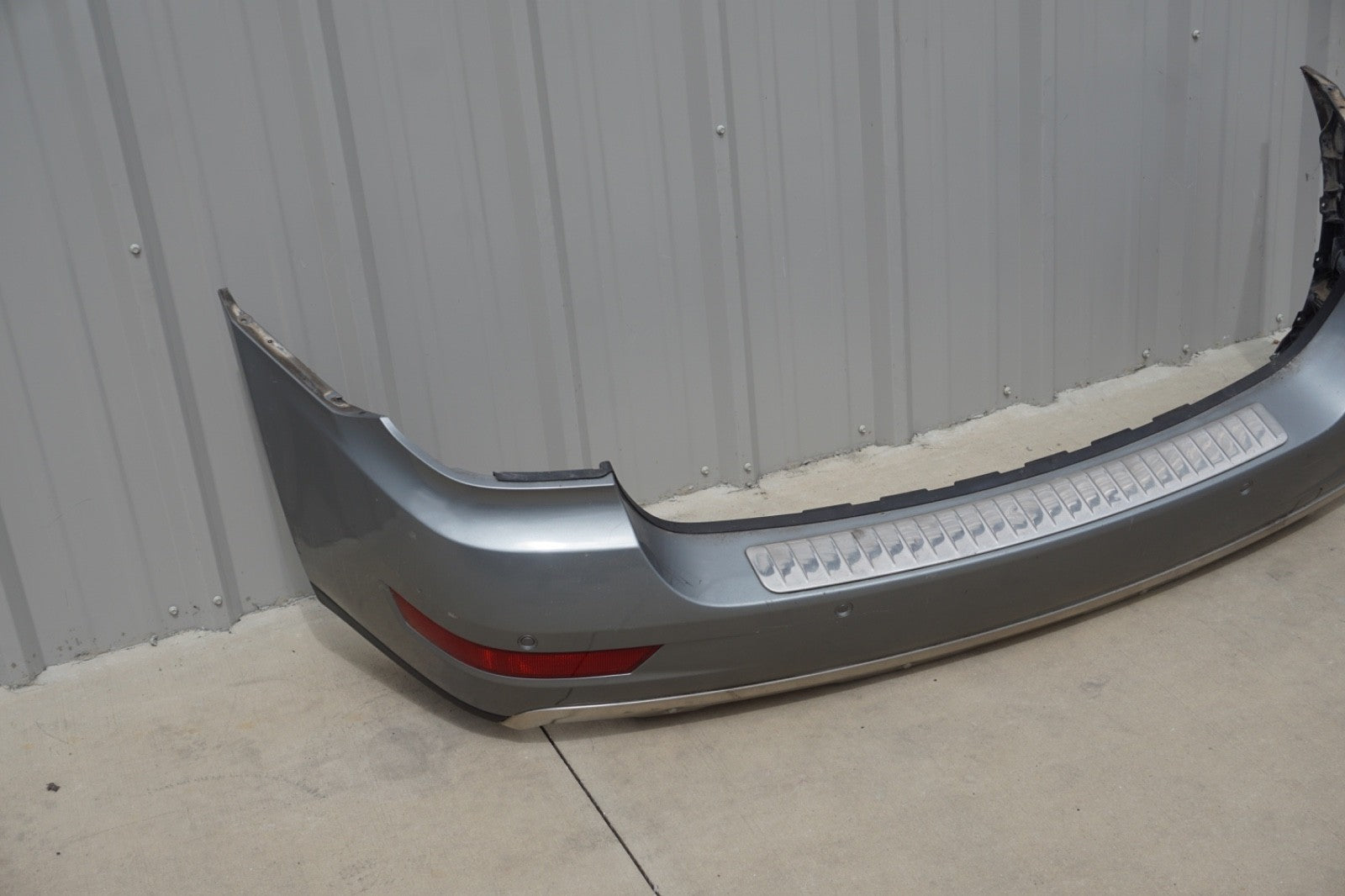 09-11 Mercedes W164 ML350 ML320 ML550 Base Rear Bumper Cover Assembly OEM