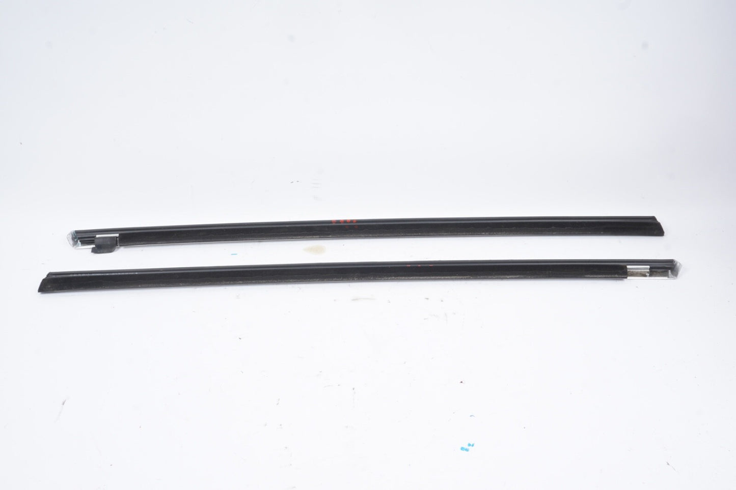11-17 Mercedes E550 E350 Convertible REAR WINDOW MOLDING LEFT RIGHT PAIR TRIM