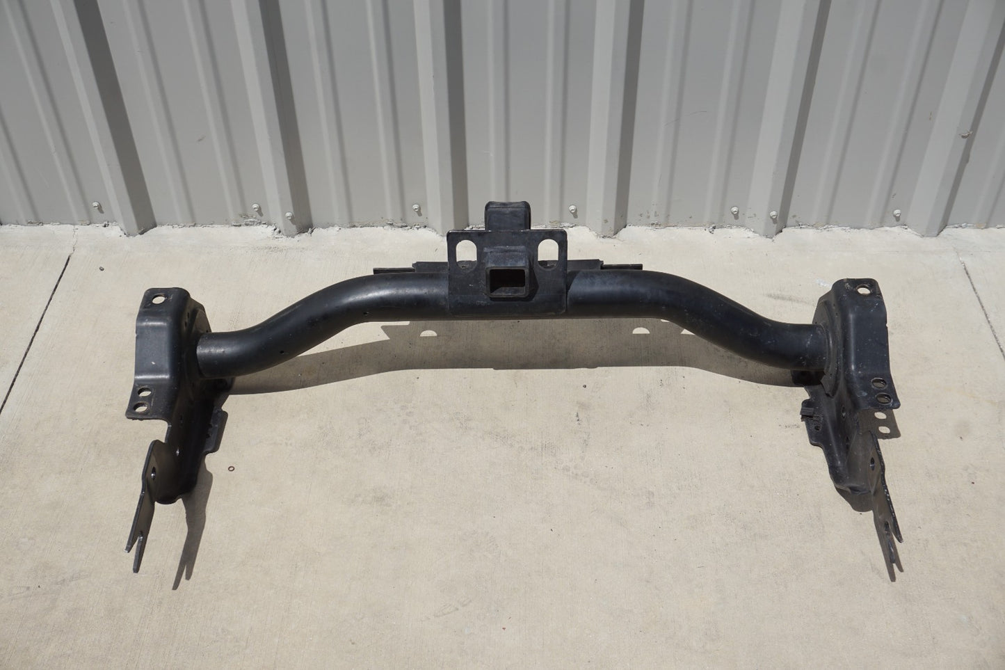 2016 - 2019 NISSAN TITAN XD REAR BUMPER TOW TOWING HITCH BAR OEM