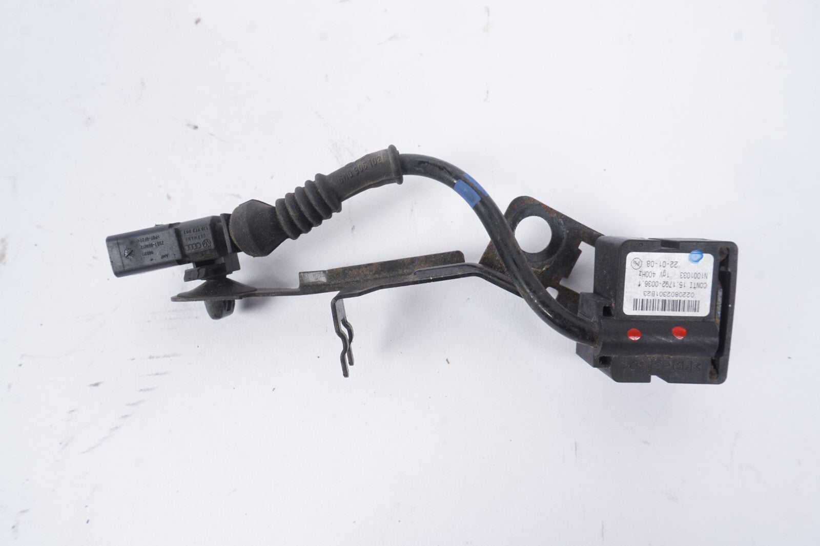 2004  - 2010 Audi A8 A8L Front Right Air Suspension Level Height Sensor OEM
