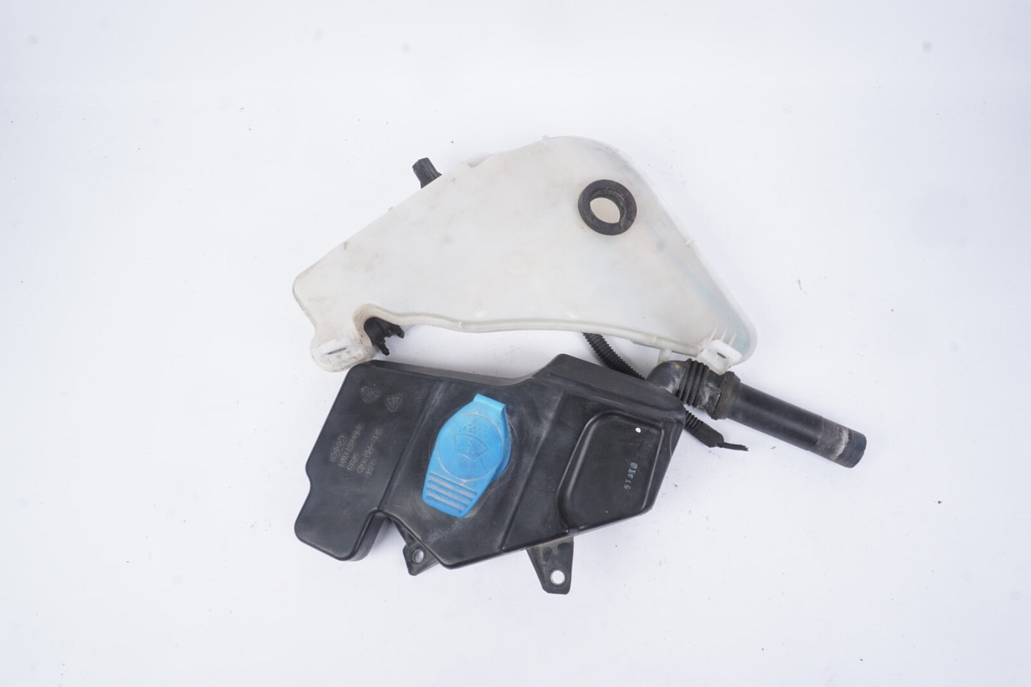 12-17 AUDI A6 S6 A7 S7 Windshield Washer Fluid Reservoir 4G1955462 OEM