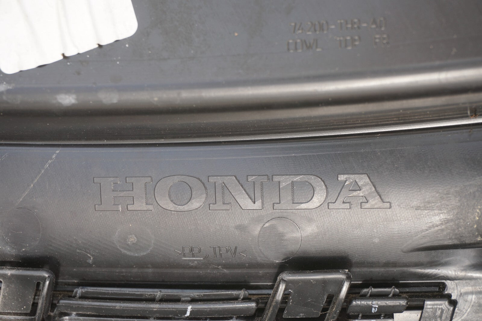 18 - 24 Honda Odyssey Front Windshield Cowl Vent Panel 74200-THR-A0 OEM