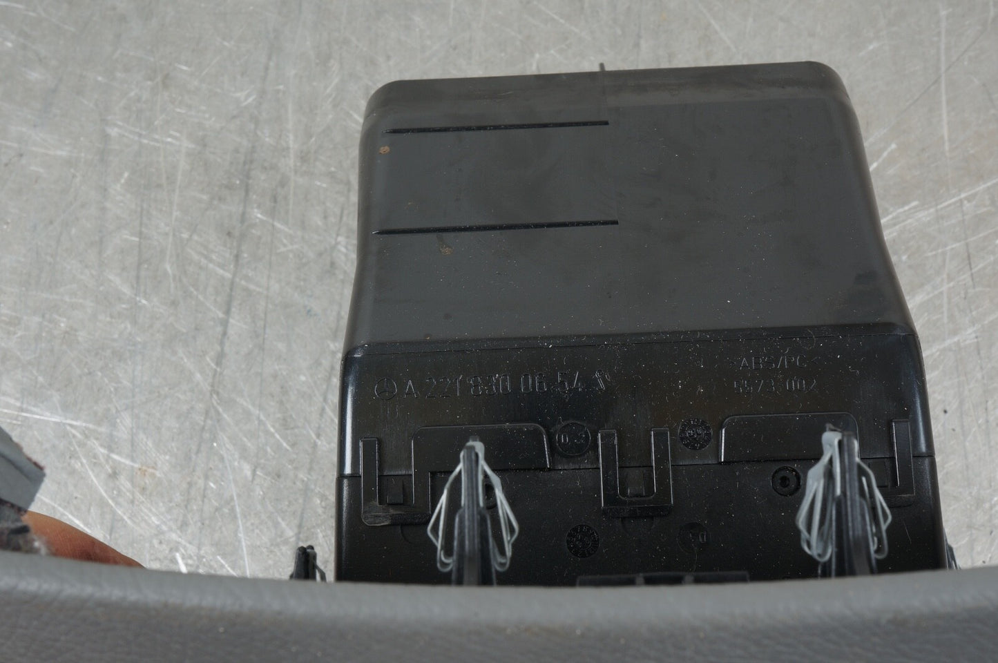 07-14 Mercedes W216 CL550 CL63 AMG Center Console Rear AC Vent Trim GRAY OEM