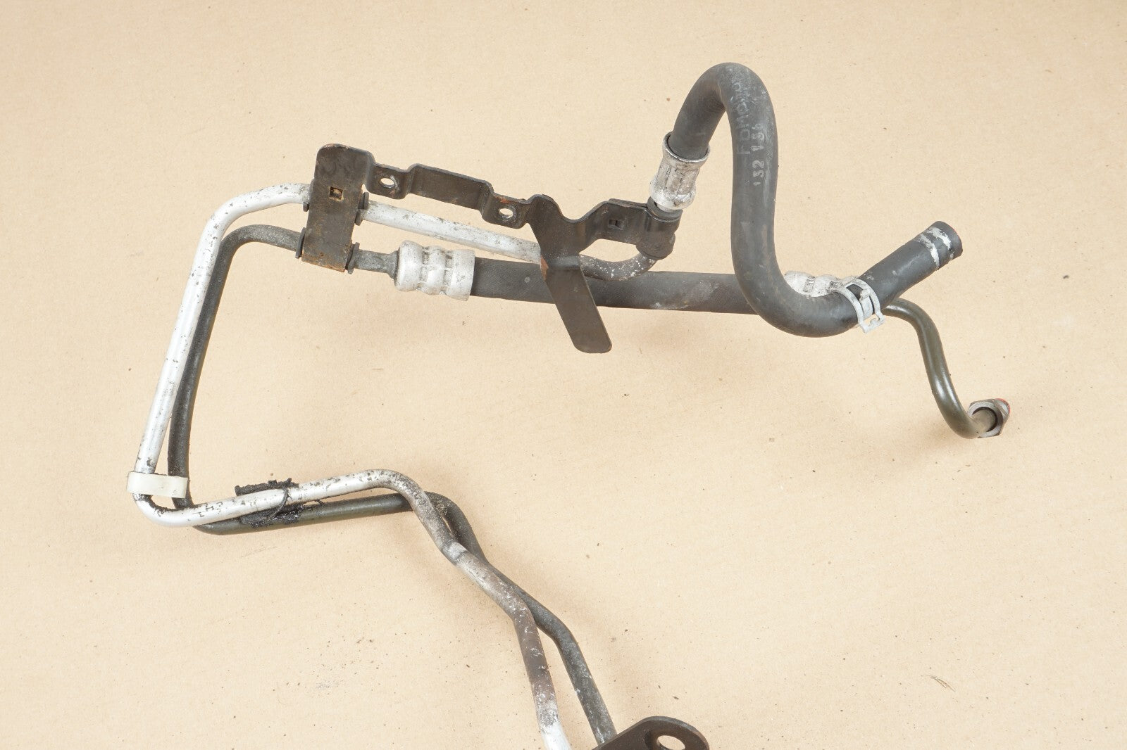 2006-2013 VOLVO C70 T5 TRANSMISSION OIL COOLER LINE PIPE  OEM