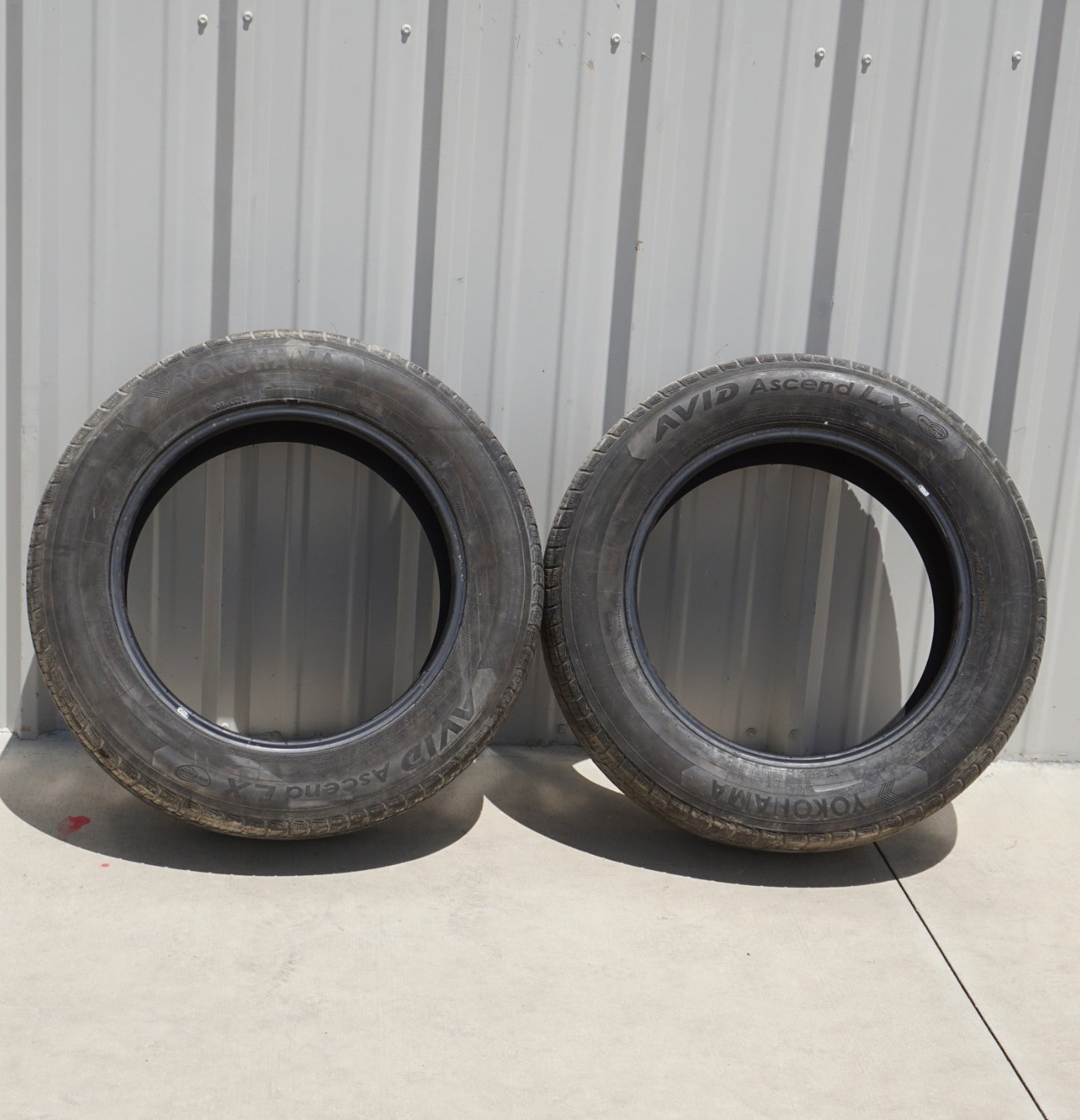 PAIR Used-235/60 R18 Yokohama Avid Ascend LX 103 H 8/32 DOT 4421