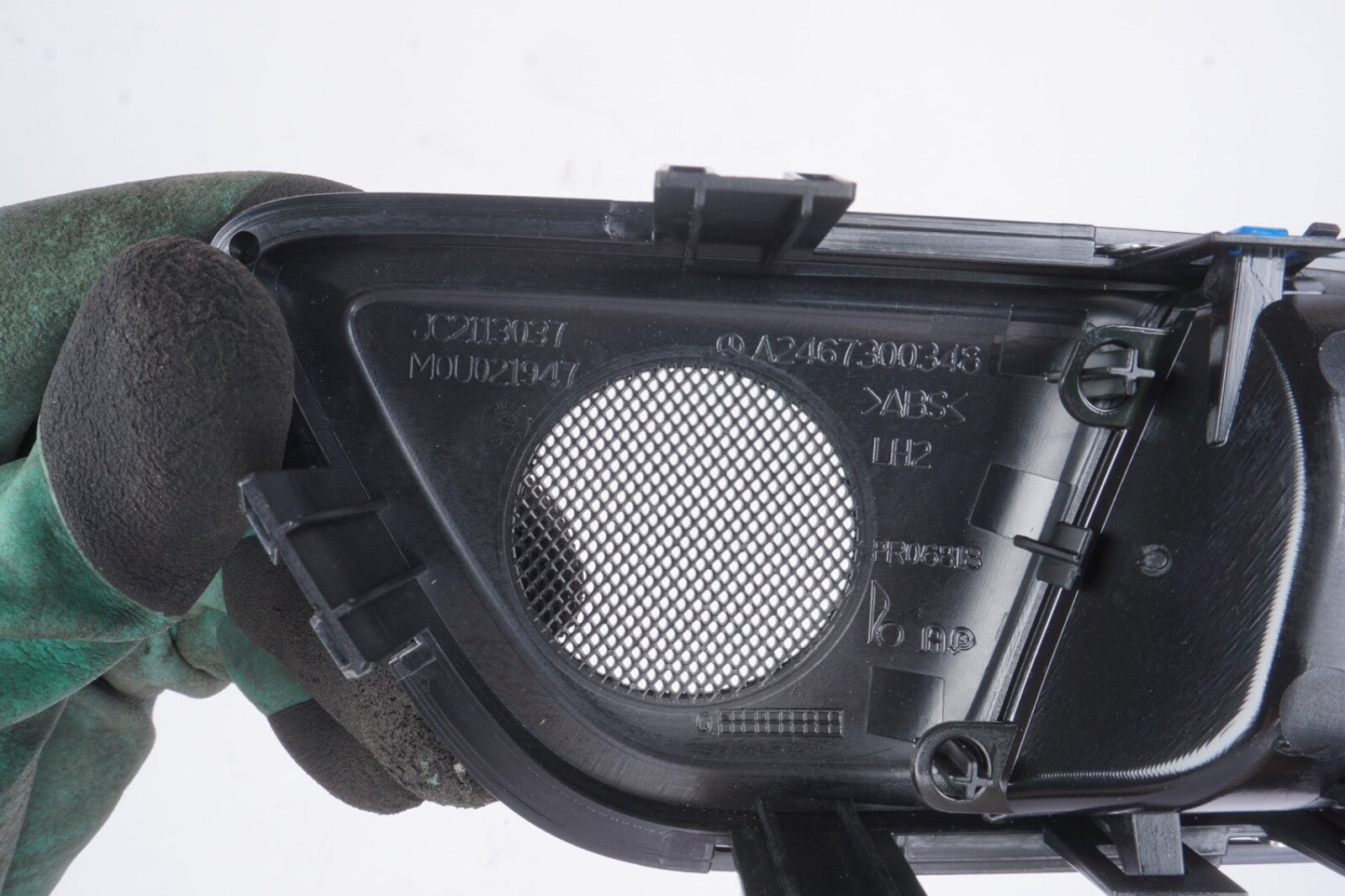 2015 - 2020 MERCEDES GLA250 X156 REAR LEFT SIDE INTERIOR DOOR PANEL HANDLE OEM