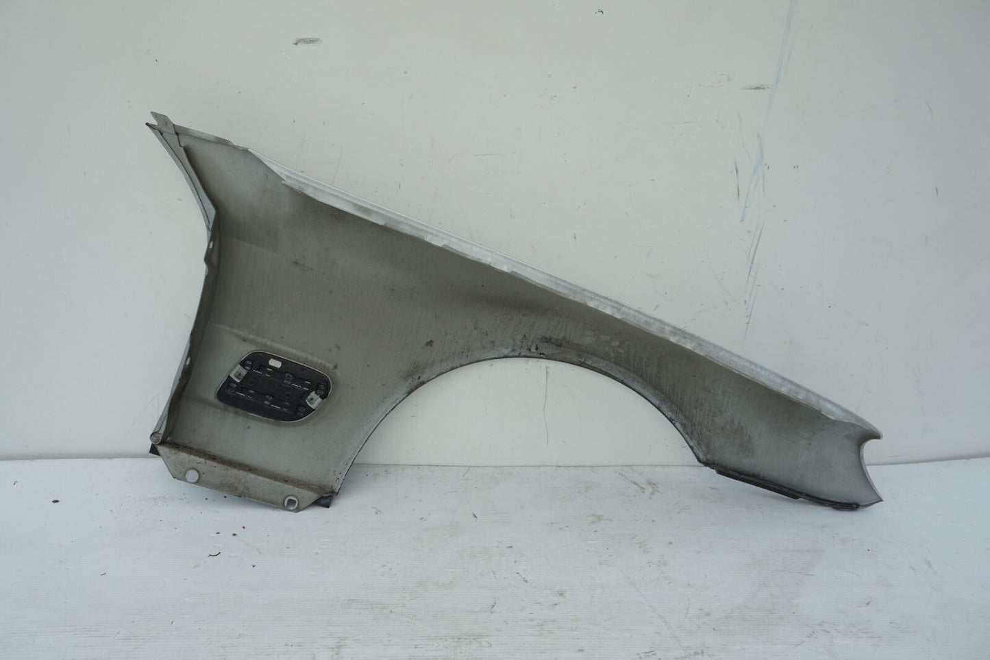 2003-2008 Mercedes-Benz SL500 FRONT FENDER LEFT DRIVER SIDE OEM