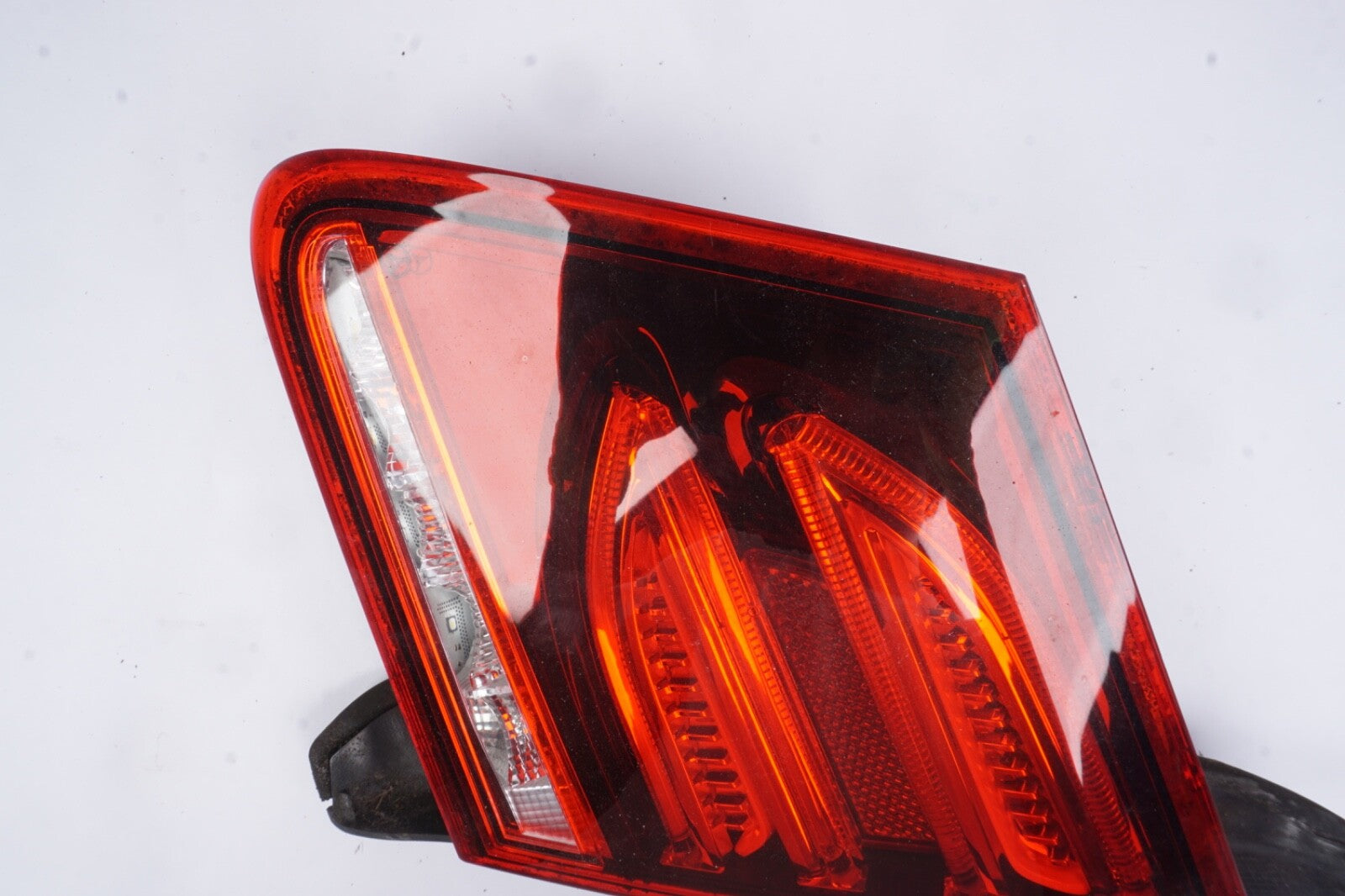 2014 2015 2016 2017 MERCEDES E350 E400 E550 OEM RH Inner Tail Light Coupe/Conver