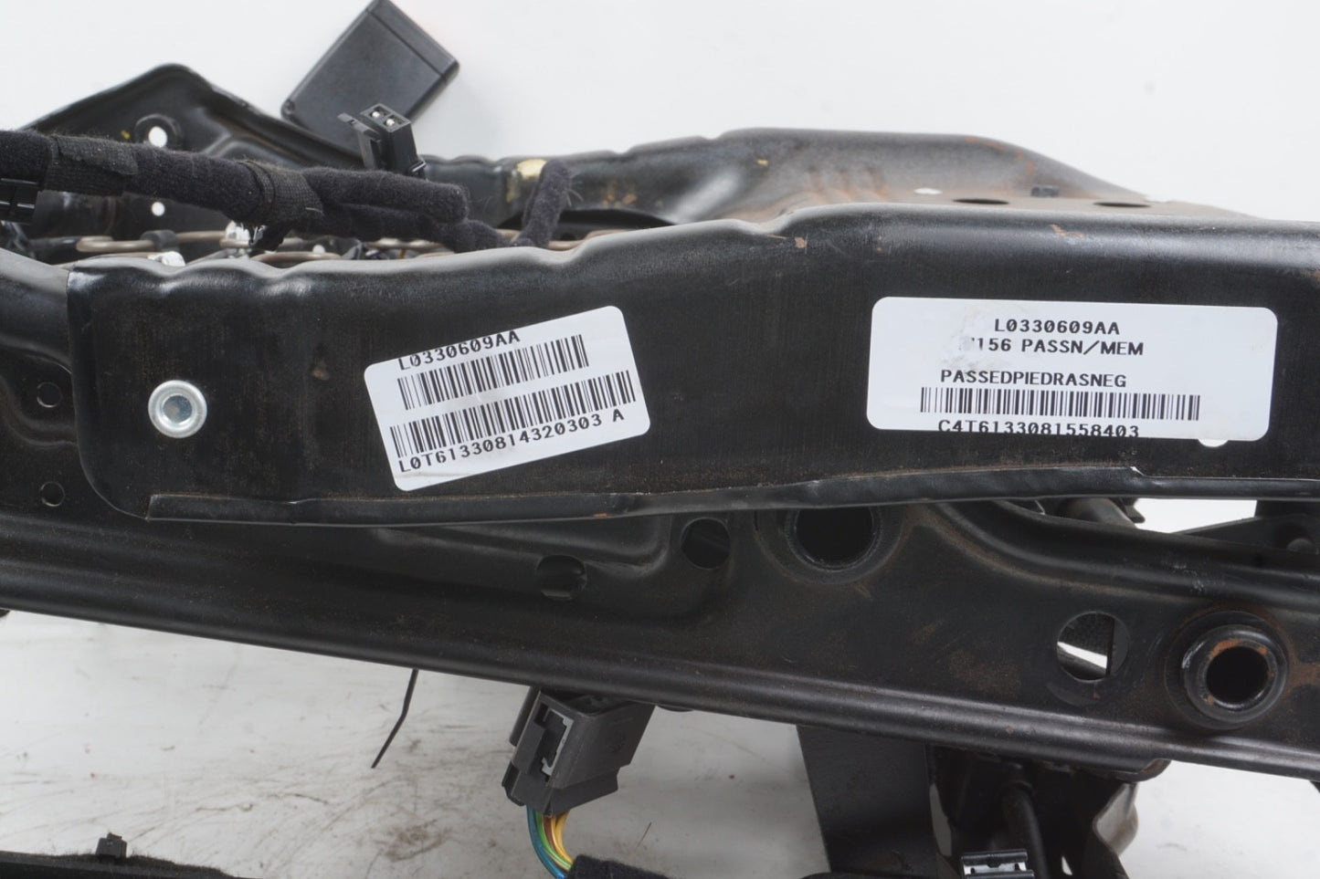 2014- 2024 MASERATI GHIBLI FRONT RIGHT SIDE SEAT LOWER TRACK FRAME ADJUSTER OEM