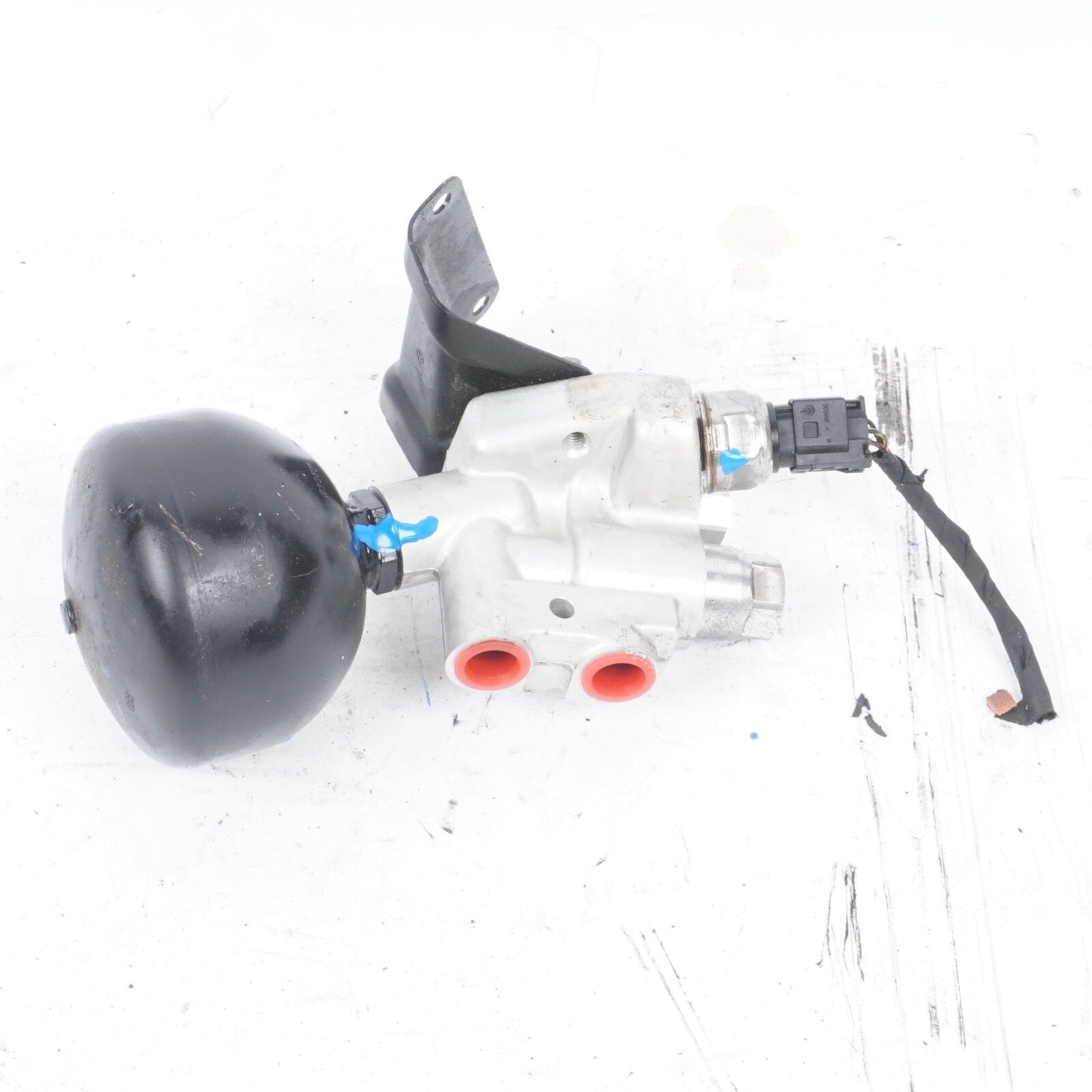 00-08 Mercedes R230 SL500 Pressure Relief Valve ABC Hydraulic Suspension Oem