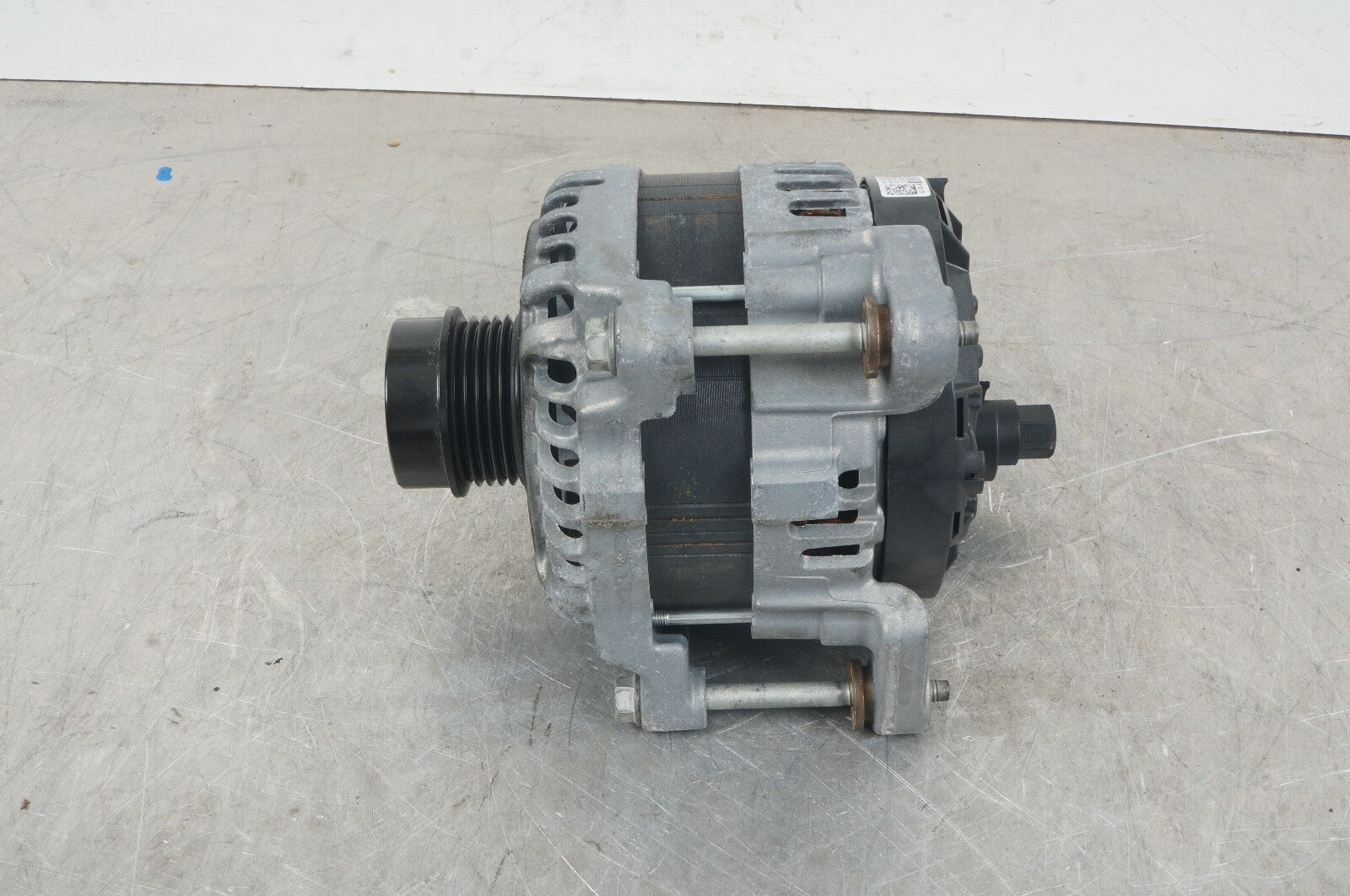 2020 - 2021 CADILLAC CT4 CT5 2.0L ENGINE ALTERNATOR GENERATOR OEM 11K MILES